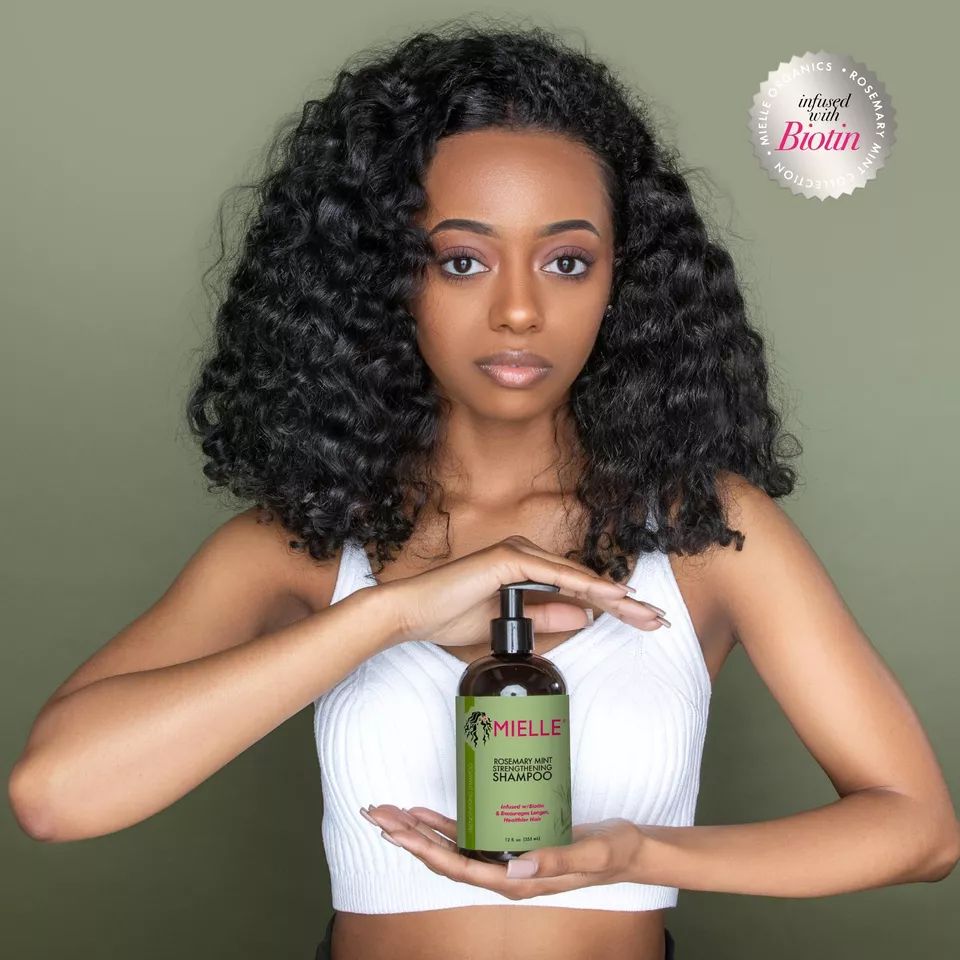 Mielle Rosemary Mint Strengthening Shampoo with Biotin, 355ml product image 6